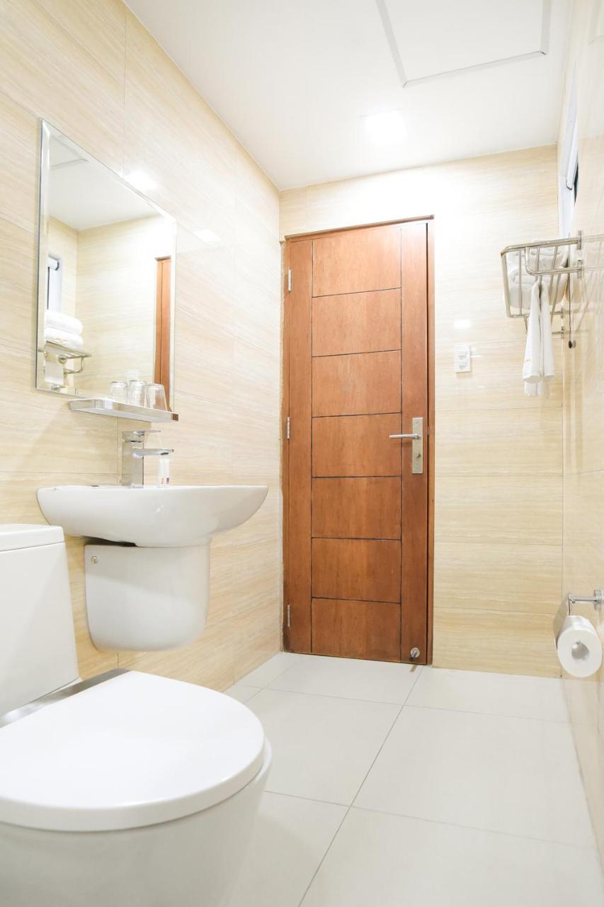 Hotel Merlo Makati City Zewnętrze zdjęcie