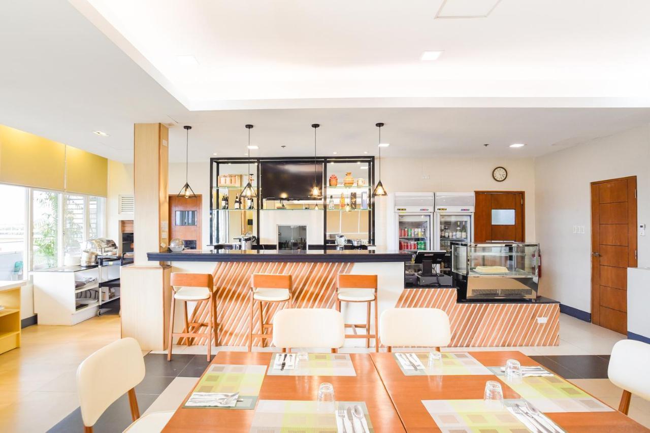Hotel Merlo Makati City Zewnętrze zdjęcie