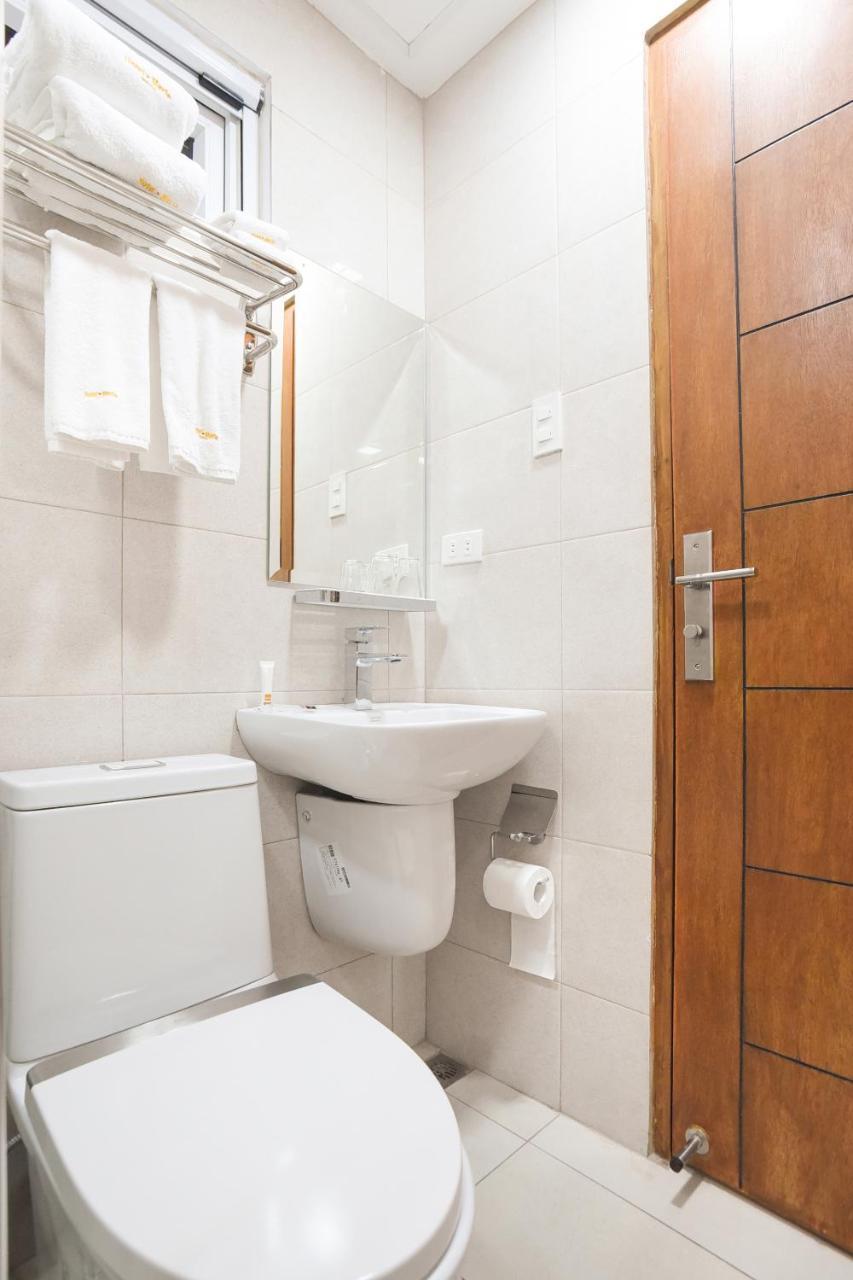 Hotel Merlo Makati City Zewnętrze zdjęcie