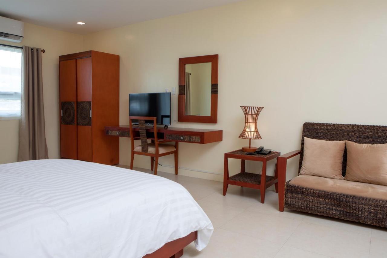 Hotel Merlo Makati City Zewnętrze zdjęcie
