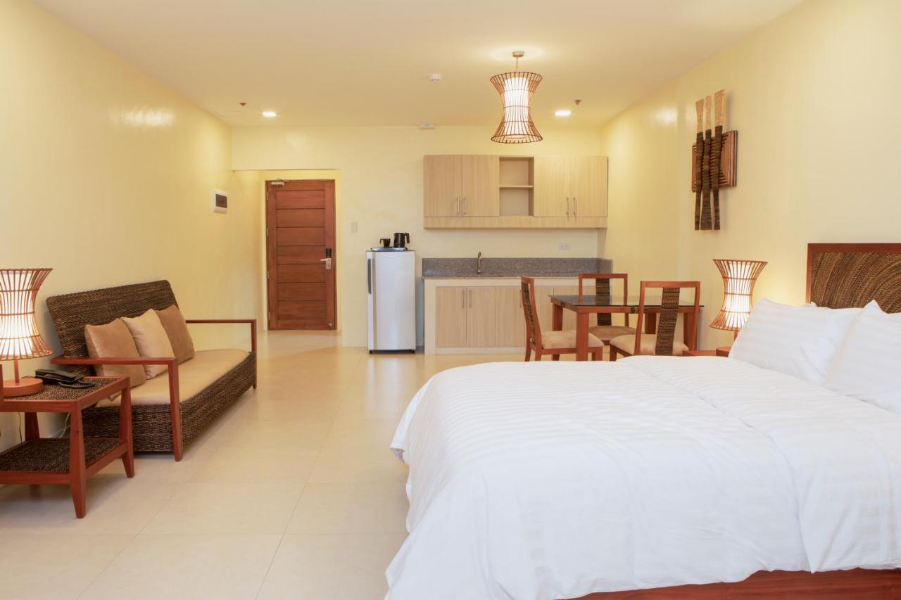 Hotel Merlo Makati City Zewnętrze zdjęcie