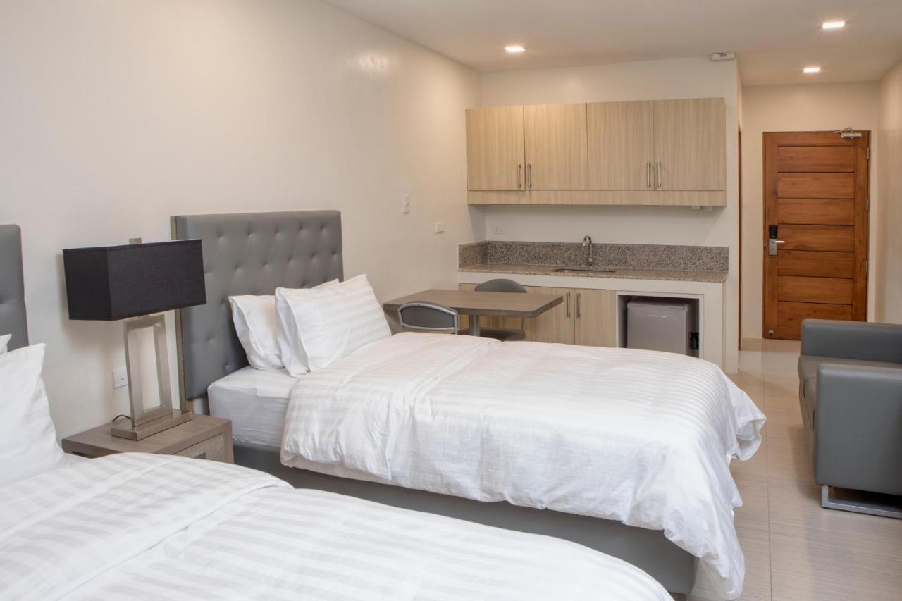 Hotel Merlo Makati City Zewnętrze zdjęcie