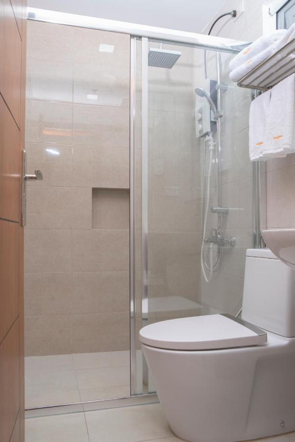 Hotel Merlo Makati City Zewnętrze zdjęcie