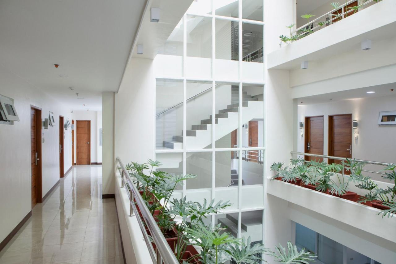 Hotel Merlo Makati City Zewnętrze zdjęcie